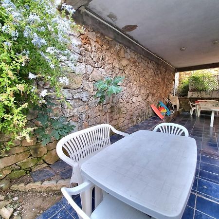 Appartamenti La Terrazza Sulle Ghiaie - Goelba 费拉约港 外观 照片
