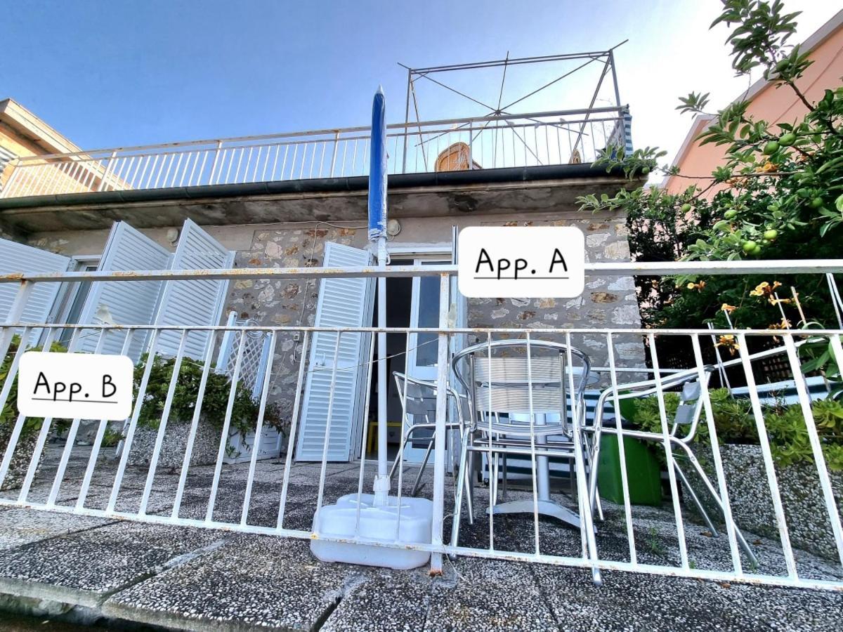 Appartamenti La Terrazza Sulle Ghiaie - Goelba 费拉约港 外观 照片