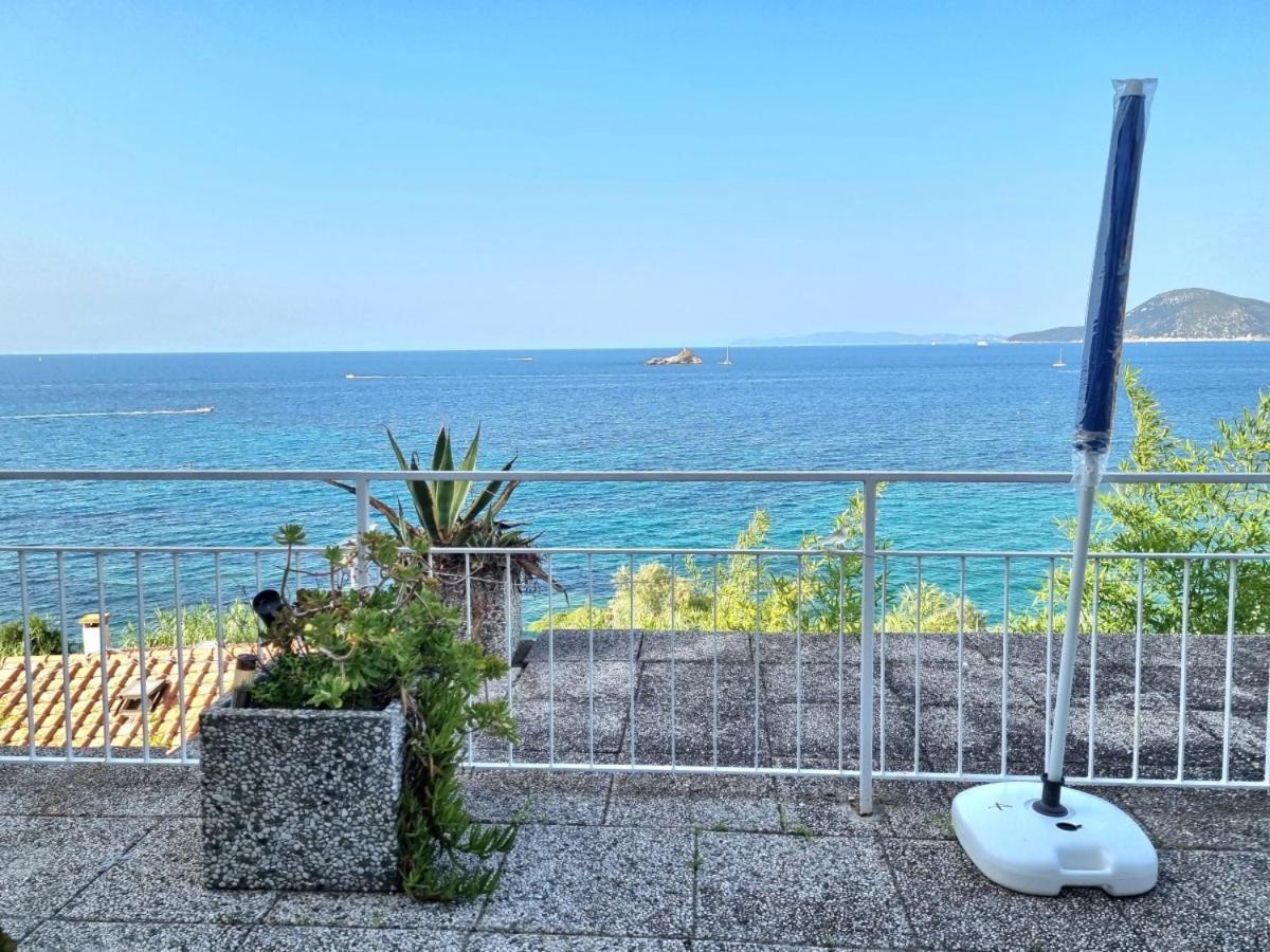 Appartamenti La Terrazza Sulle Ghiaie - Goelba 费拉约港 外观 照片