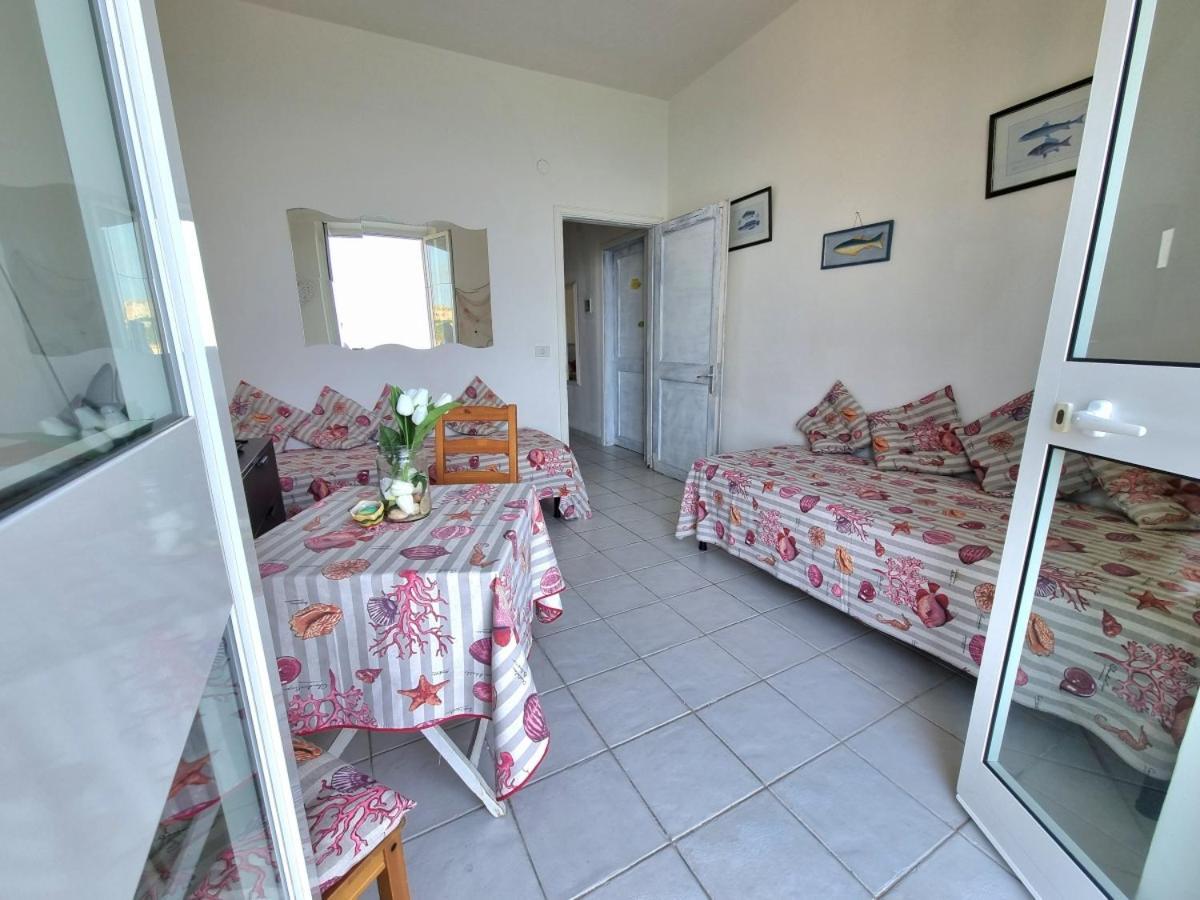 Appartamenti La Terrazza Sulle Ghiaie - Goelba 费拉约港 客房 照片
